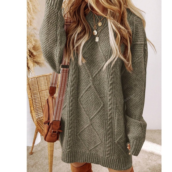 Cozy Solid Cable Knit Oversized Sweater Dress - Picture 2 of 9